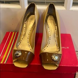 Stylish sandals for sale